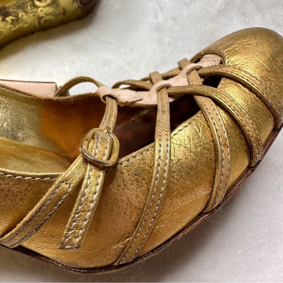 Vintage Y2K Dolce & Gabbana Strappy Round Toe Metallic Gold Heels US 8 - Picture 5 of 16